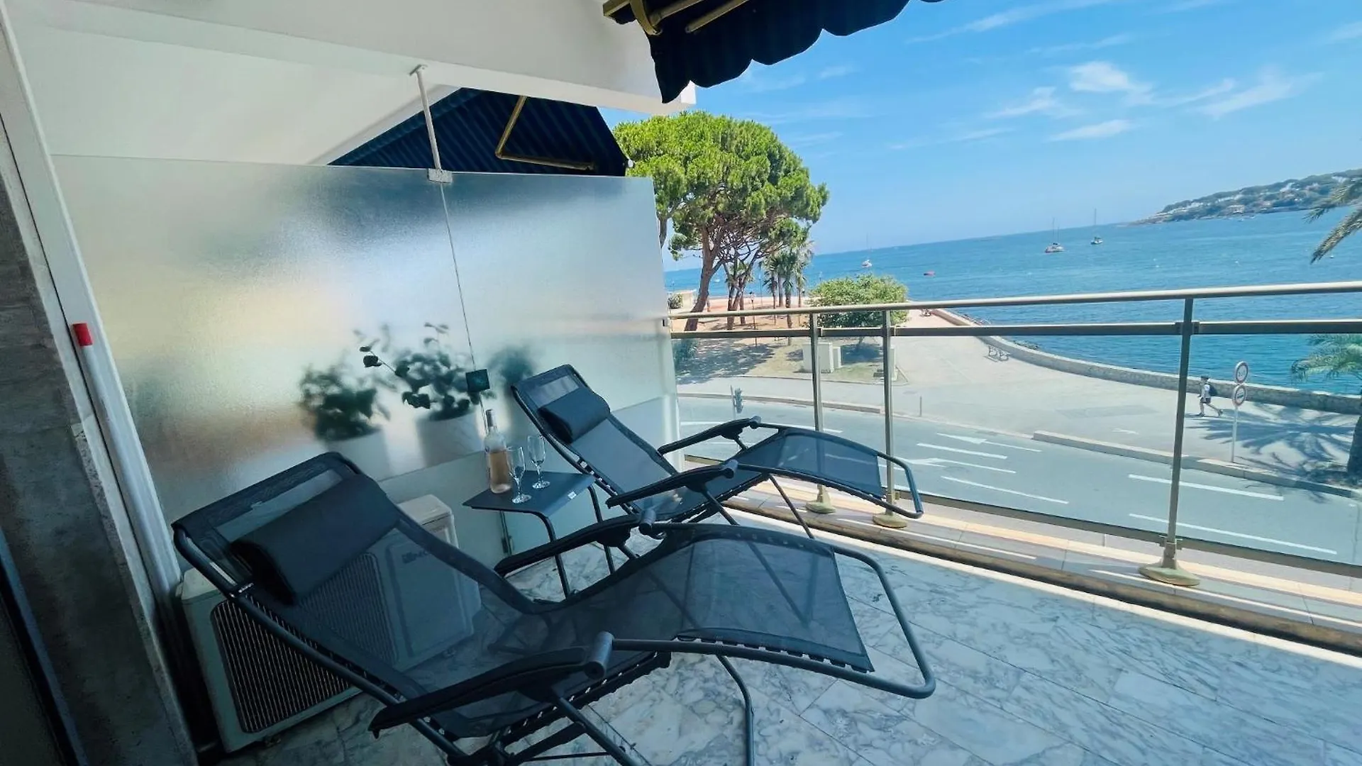 Apartment Appartement Antibes Terrasse En Front De Mer