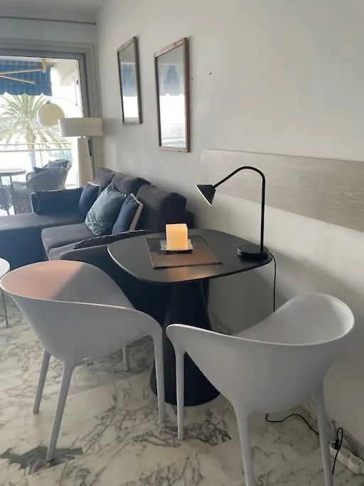 Appartement Antibes Terrasse En Front De Mer 0*,  France